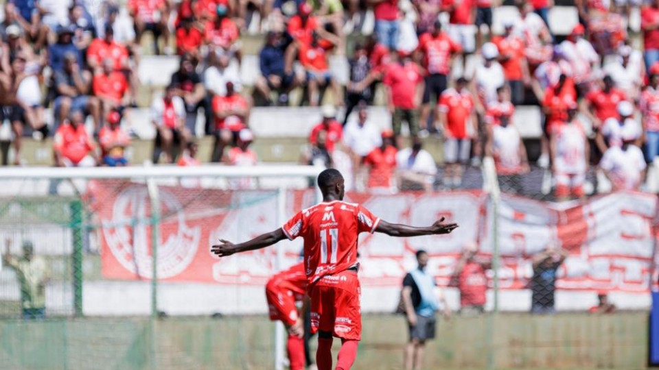 AMÉRICA EMPATA FORA DE CASA E SOMA MAIS UM PONTO NA BEZINHA