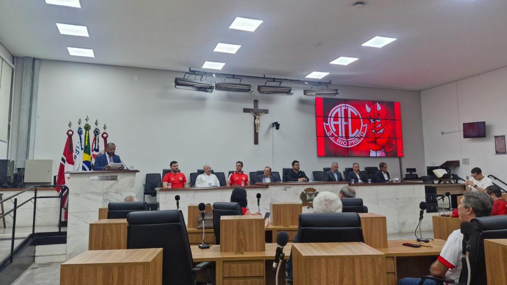 MECÃO É HOMENAGEADO NA CÂMARA MUNICIPAL MECÃO É HOMENAGEADO NA CÂMARA MUNICIPAL