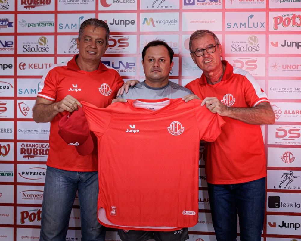 KINHO FORGIARINI É APRESENTADO OFICIALMENTE PELO AMÉRICA