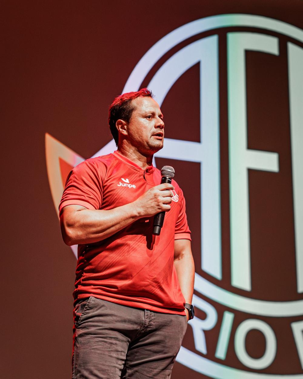 EM NOITE DE LANÇAMENTO, CLUBE APRESENTA UNIFORMES PARA 2026