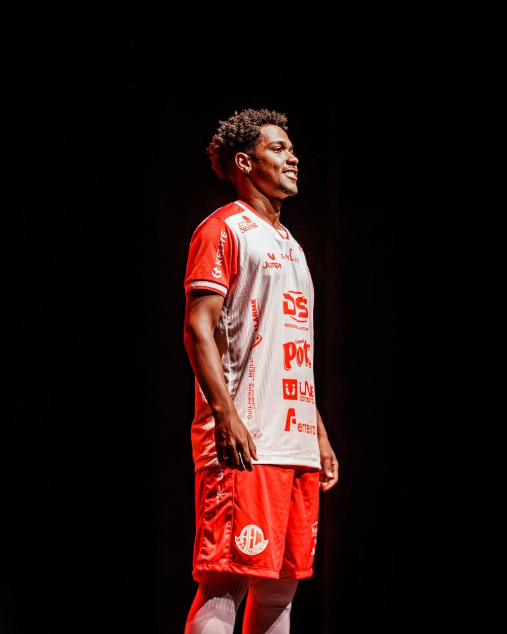 EM NOITE DE LANÇAMENTO, CLUBE APRESENTA UNIFORMES PARA 2026