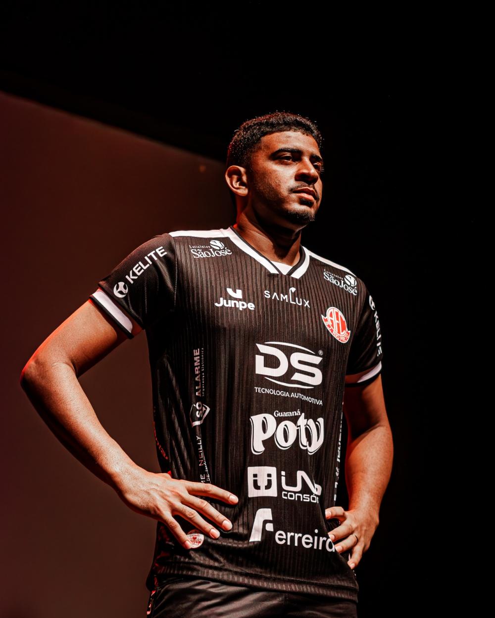 EM NOITE DE LANÇAMENTO, CLUBE APRESENTA UNIFORMES PARA 2026