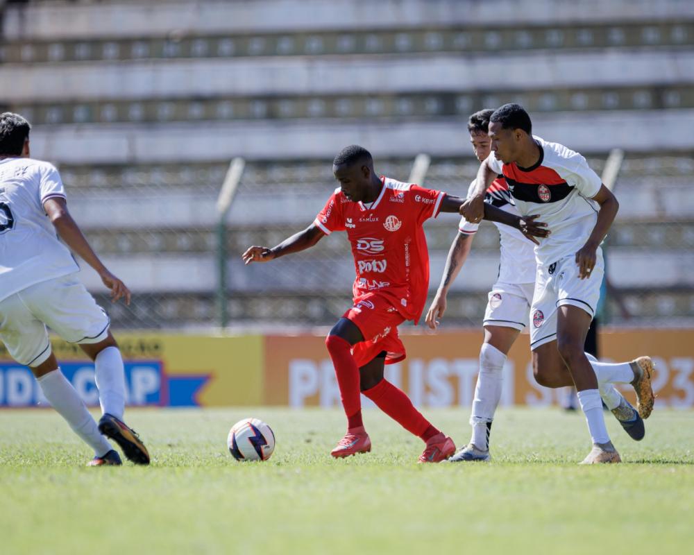 AMÉRICA EMPATA FORA DE CASA E SOMA MAIS UM PONTO NA BEZINHA