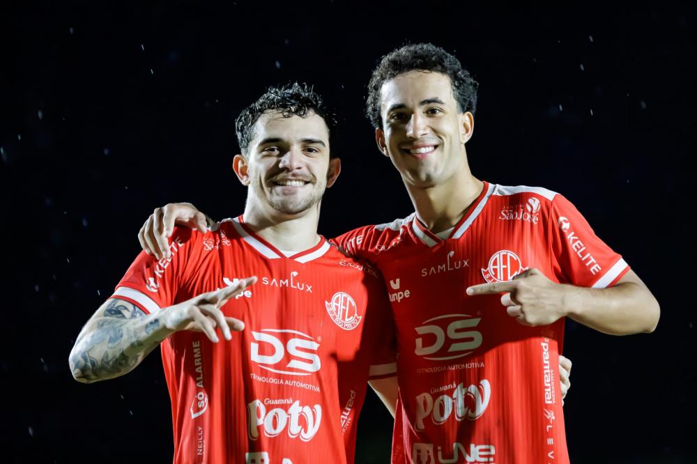 AMÉRICA VENCE EM SANTA FÉ E CHEGA AOS 18 PONTOS NA BEZINHA