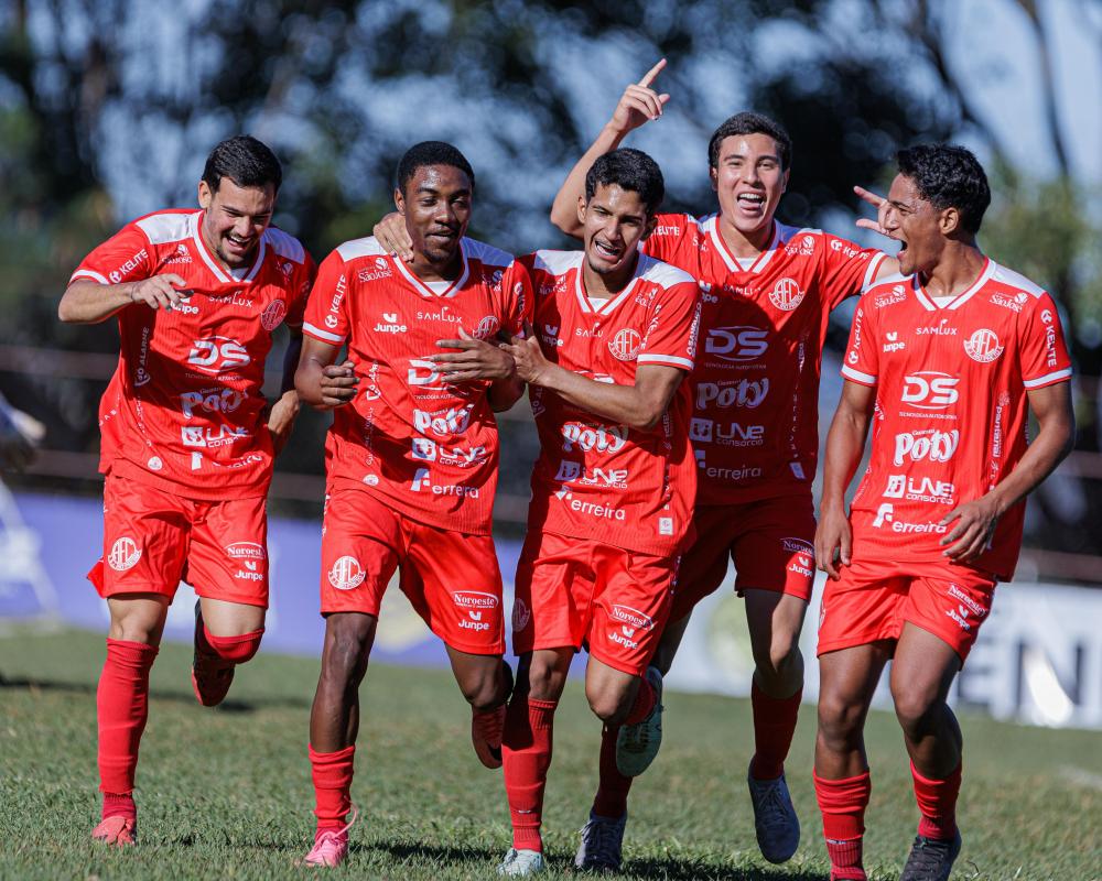 AMÉRICA SAI NA FRENTE, MAS SOFRE VIRADA EM ITAPIRA PELO PAULISTA SUB-20